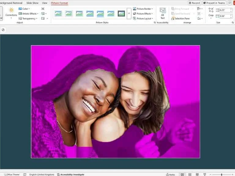 Cara Menghapus Latar Belakang Foto di PowerPoint